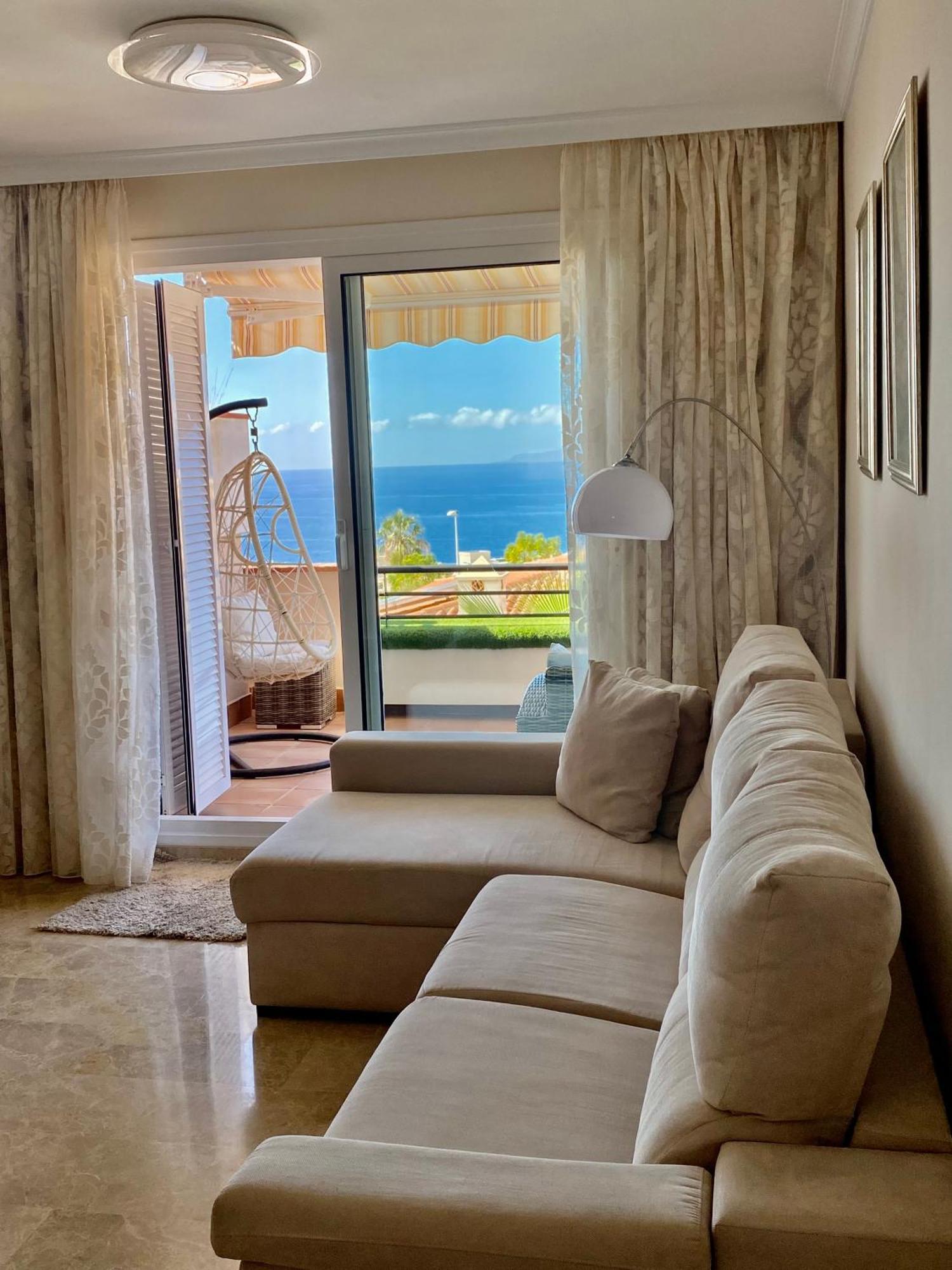 Apartment With Spectacular View In Puerto Santiago プエルト・デ・サンティアゴ エクステリア 写真
