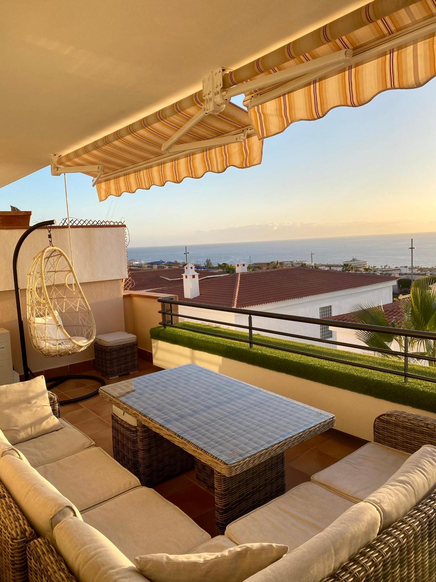 Apartment With Spectacular View In Puerto Santiago プエルト・デ・サンティアゴ エクステリア 写真